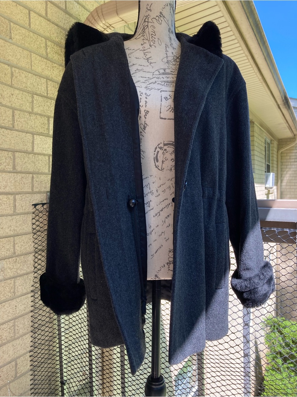 Albert Nipon Adjustable Waist Gray Wool Coat Black Faux Fur Hood & Cuffs XS - Picture 6 of 14